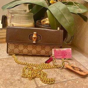 Authentic Gucci wallet on chain Crossbody